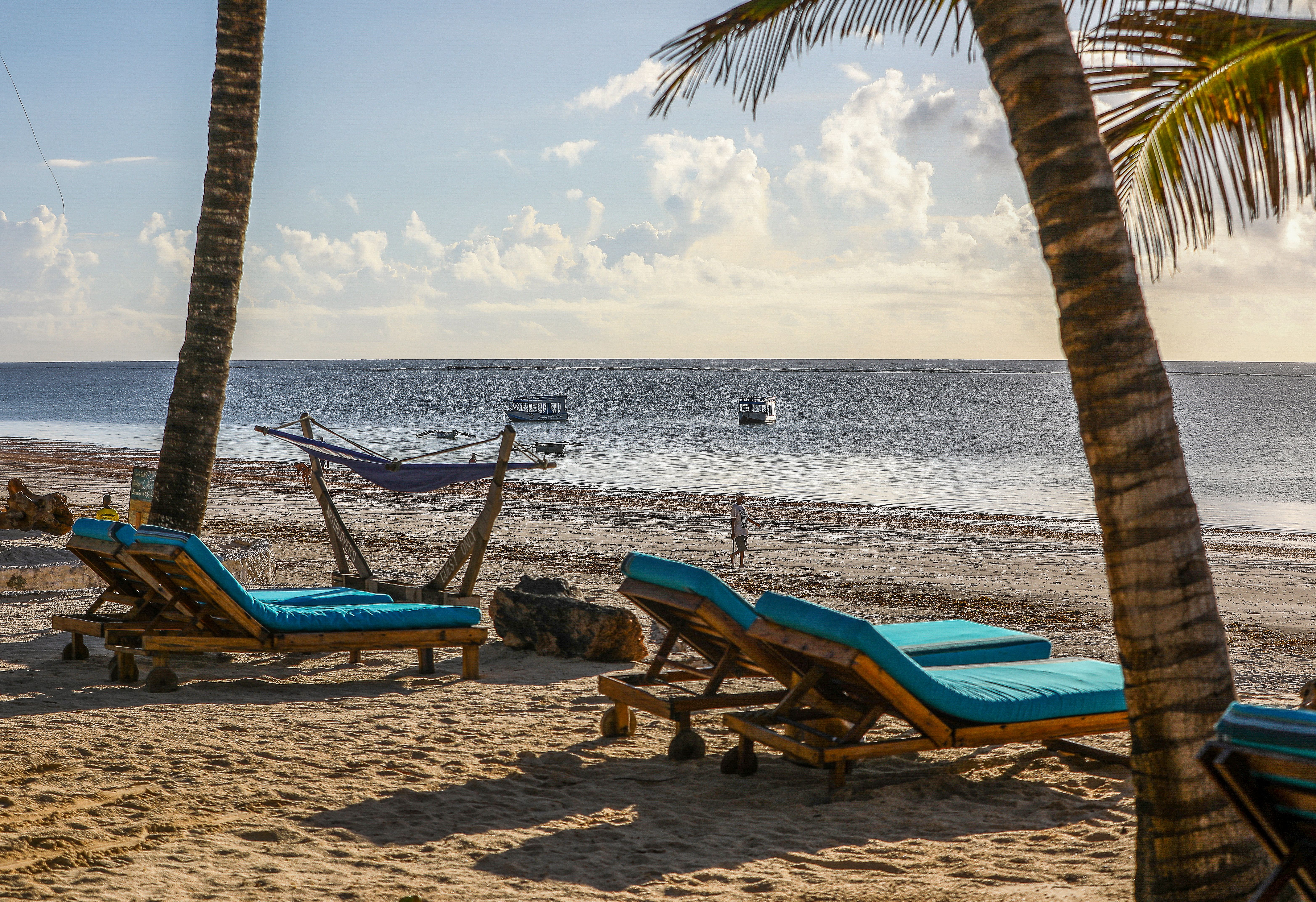 Waterlovers strand Kenyakysten » Tembo Safari Stranden ved Waterlovers Beach Resort på Kenyakysten
