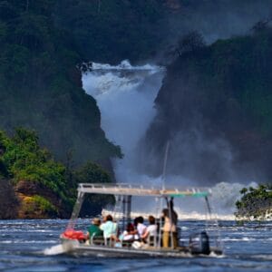 Bunden af Murchison Falls vandfald i Murchison Falls Nationalparken Uganda