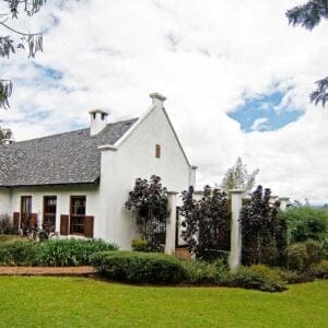 TheManor—Family-Cottage-Exterior
