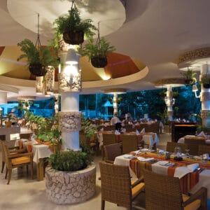 03 Horizon Restaurant
