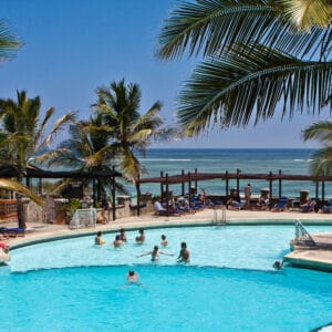 1 25_Main_Pool