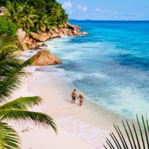 AnsePatatesLaDigueSeychellesAYoungCoupleOfMen
