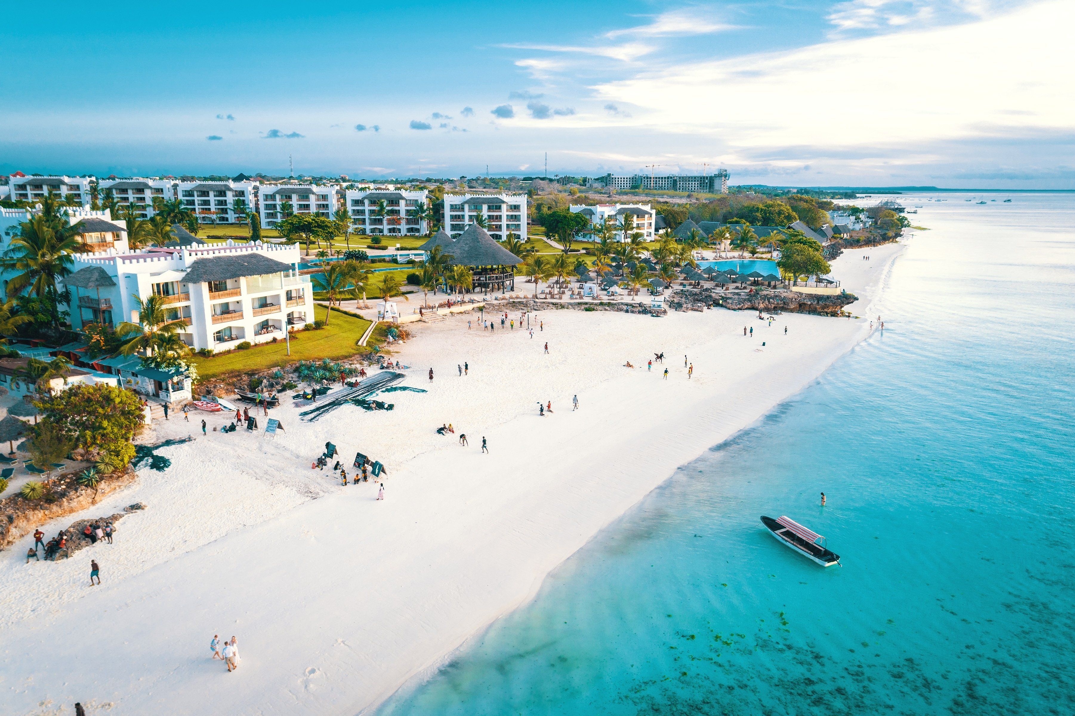 AerialViewOfNungwiBeachInZanzibarTanzaniaWithLuxury » Tembo Safari
