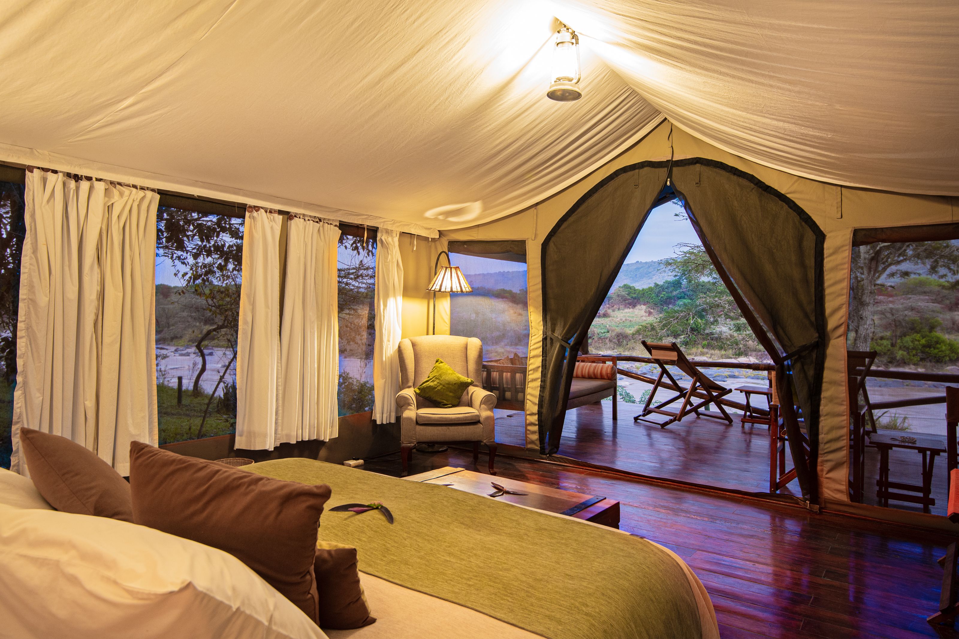 Udsigt over Mara floden fra Karen Blixens Camp » Tembo Safari Udsigt over Mara floden fra Karen Blixens Camp