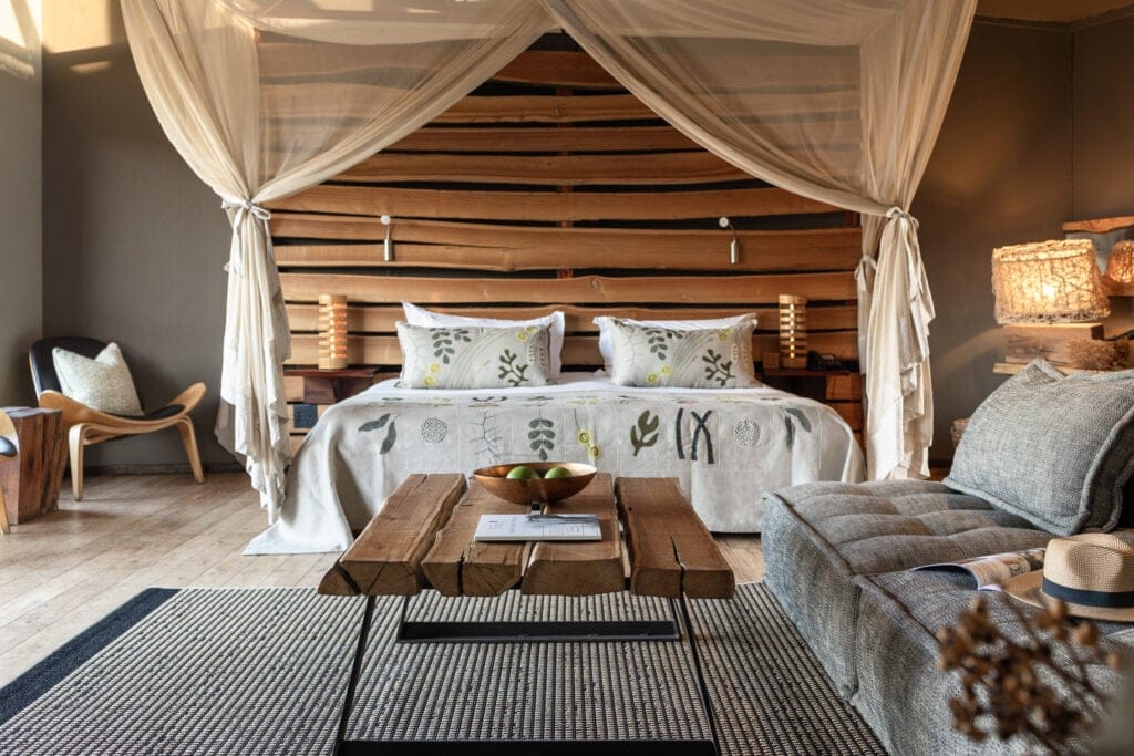 Rhino Ridge Safari Lodge