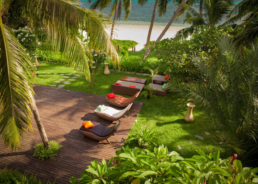 Dhevatara Beach Hotel