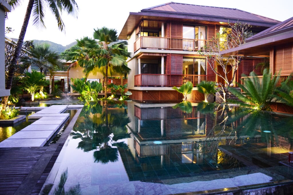 Dhevatara Beach Hotel