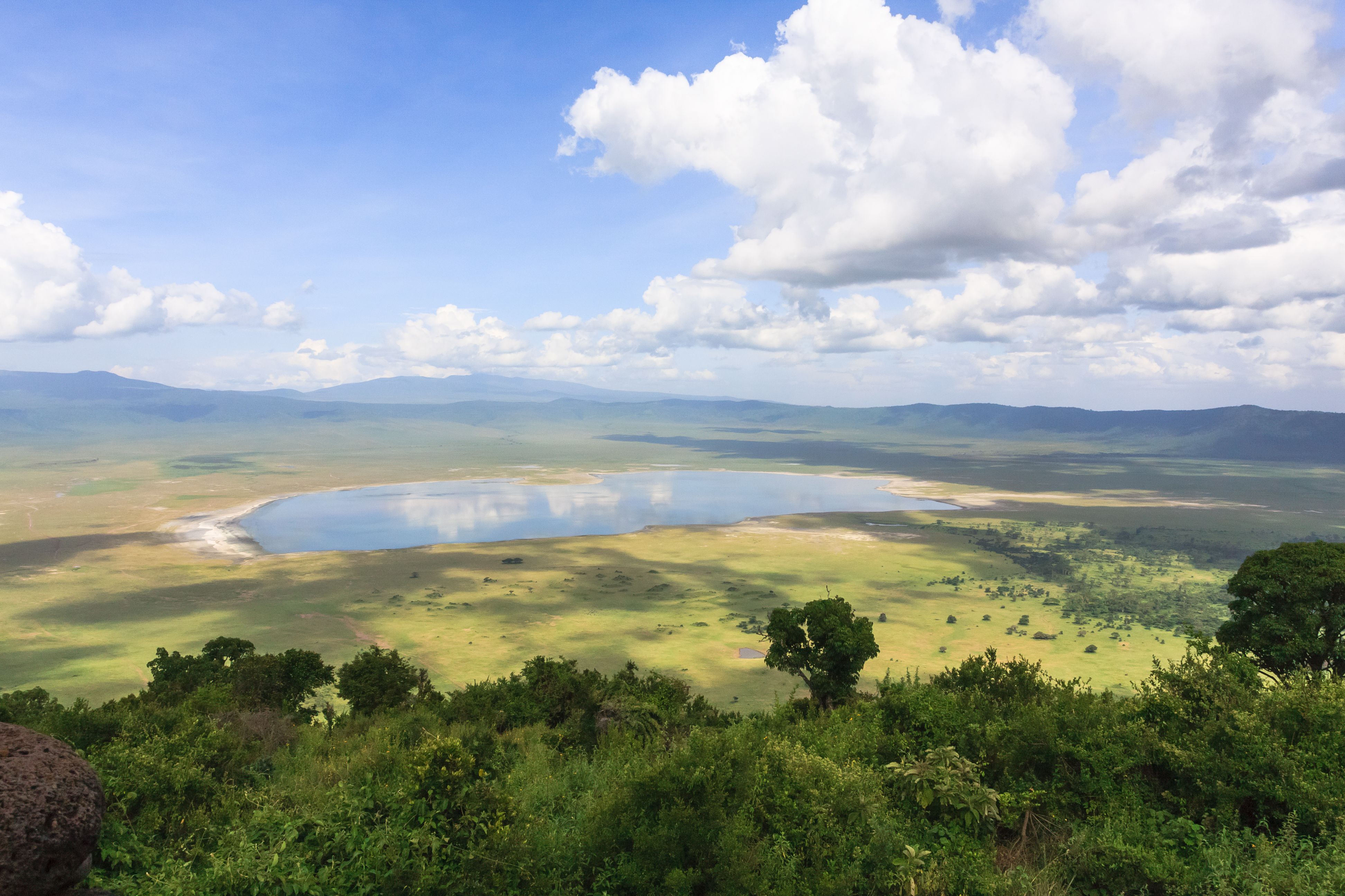 Panorama,Of,Ngorongoro,Crater.,The,Lake,Is,Inside,The,Crater. » Tembo Safari