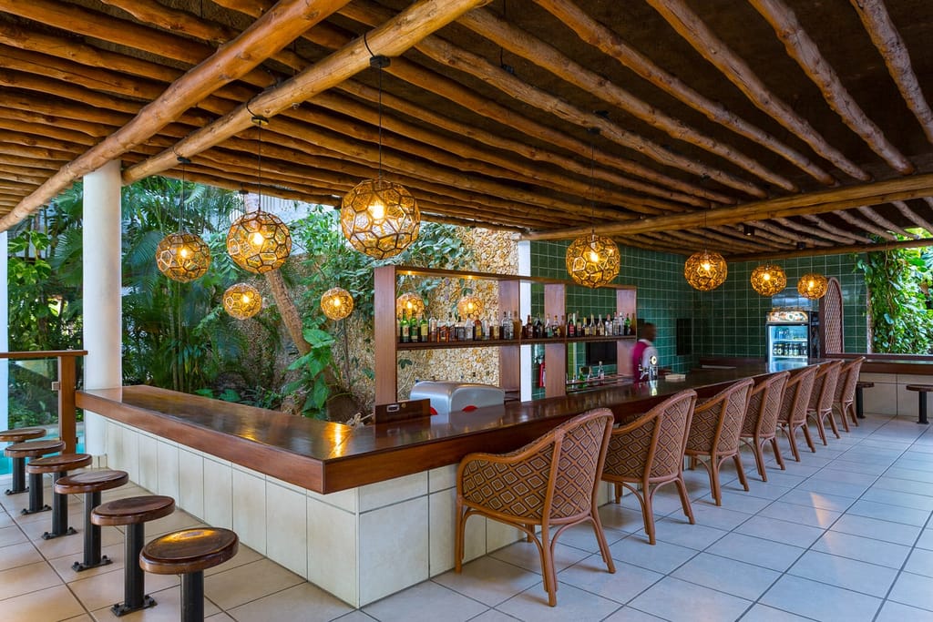 Travellers Beach Hotel