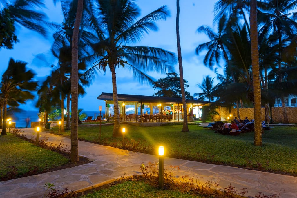 Travellers Beach Hotel