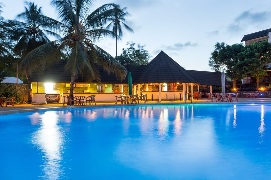 Travellers Beach Hotel