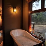 hamiltons_tented_camp_-_suite_bathroom