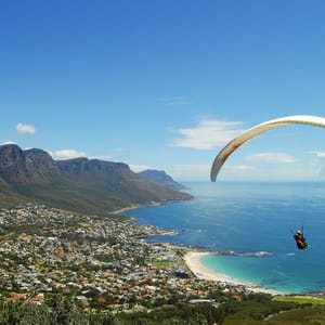 Paraglidning over Cape Town