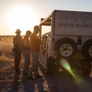 Sundowner drinks på gruppeturen i Botswana