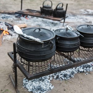 Potjie pots over bål