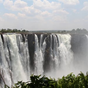 Victoria Falls set fra Zimbabwe siden